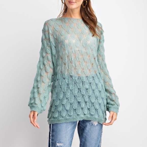 Des Feli Sweaters - Feather Knit Tunic Top